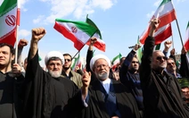 Hàng nghìn người Iran dự lễ tang chỉ huy IRGC, tuyên bố 'chiến đấu đến cùng'