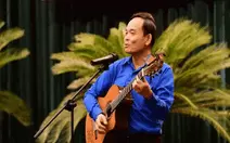 Video Bí thư Thành uỷ TP.HCM Trần Lưu Quang hát tặng thanh niên tại buổi gặp gỡ cán bộ Đoàn