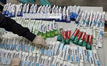 Ai đã bỏ hơn 10kg ma túy vào tuýp kem đánh răng, thuê 4 tiếp viên hàng không xách tay?