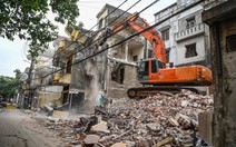 Người dân tất bật di dời, bàn giao mặt bằng làm cầu dây văng gần 20.000 tỉ ở Hà Nội