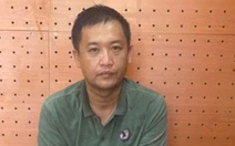 Vờ đẩy giúp xe hết xăng, lợi dụng cướp điện thoại