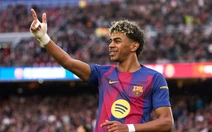 Barca đẩy Real Madrid đến gần cảnh tay trắng