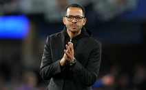 Chelsea sa thải HLV Liam Rosenior chỉ sau gần 4 tháng