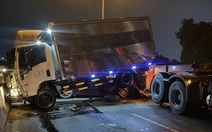 6 ô tô tông liên hoàn trên cầu Phú Mỹ, ùn tắc kéo dài