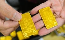 Giá vàng thế giới bất ngờ giảm về sát 4.700 USD/ounce