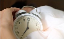Mối liên hệ giữa nóng bức và mất ngủ: Vì sao bạn khó ngủ khi trời nóng?