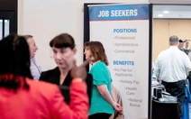 Big Tech sa thải gần 100.000 nhân viên, đầu tư vào AI