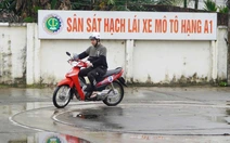 Cho học viên xem video tai nạn giao thông, trước khi thi sát hạch lái xe