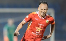 Trọng Hoàng dính thẻ ngồi ngoài 1 trận, tuổi 37 vẫn là trụ cột của đội