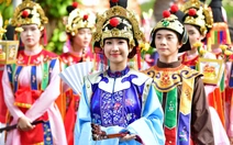 Cả ngàn người trình diễn cổ phục lễ Quốc Tổ Hùng Vương ở Thảo cầm viên