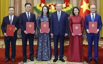 Tổng Bí thư, Chủ tịch nước Tô Lâm trao quyết định bổ nhiệm 5 Đại sứ