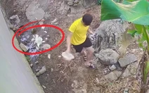 Thanh niên đứng hình với màn 'vẩy rau' lỗi