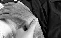 Những kỷ vật thân thương còn lại - Kỳ 3: Chiếc xe máy cũ và điện thoại 'cục gạch' của cha tôi