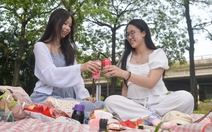 Nhiều người Hà Nội chọn du lịch tại chỗ trong ngày đầu nghỉ lễ 30-4 và 1-5