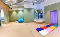 Sân bay Hong Kong mở khu giải tỏa căng thẳng miễn phí cho hành khách