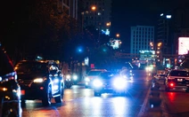 Thật sợ những tay lái ra đường bấm còi xe như 'án mạng tới nơi'