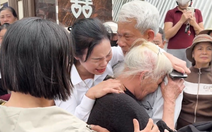 Như chưa hề có cuộc chia ly: Bỏ nhà đi khi tóc mẹ còn xanh, trở về khi mẹ rưng rưng đầu bạc