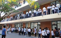 Thí sinh dự thi đánh giá năng lực ĐHQG TP.HCM đông kỷ lục, phụ huynh được tư vấn ngay điểm thi