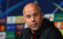 HLV Arne Slot: Liverpool may mắn khi chỉ thua PSG 0-2