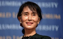 Myanmar công bố hình ảnh bà Aung San Suu Kyi rời nhà tù sang quản thúc tại gia