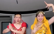Người chồng ban đầu ngại, sau múa còn dẻo hơn cả vợ