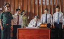 Tổng Bí thư, Chủ tịch nước Tô Lâm viết lời tri ân trong sổ vàng di tích Bến phà Gianh