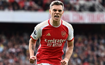 Hôn nhân sao Arsenal dậy sóng vì chi tiết lạ trên Instagram