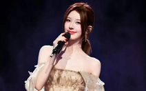 Triệu Lộ Tư diện đầm của Phan Huy trong concert cá nhân đầu tiên