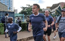 Tổng thống Pháp Macron chạy bộ cùng huyền thoại marathon Kipchoge