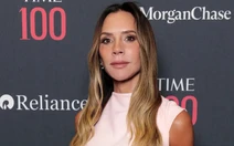 Victoria Beckham ví quay phim tài liệu cho Netflix như trị liệu tâm lý cường độ cao