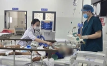 Ê kíp bác sĩ luân phiên từ đất liền cùng bác sĩ tại Côn Đảo cấp cứu thành công ca bệnh nguy kịch