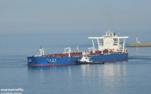 Siêu tàu chở dầu Trung Quốc đi qua eo biển Hormuz