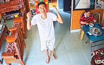 Phản ứng cực đáng yêu của bố khi nghe con gái sắp về thăm nhà