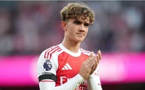 Ngôi sao 16 tuổi của Arsenal kết thúc mùa giải với một loạt kỷ lục ở Premier League