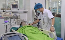 Đi làm đồng bị sốc nhiệt do nắng nóng, khiến hôn mê sâu, tiên lượng xấu