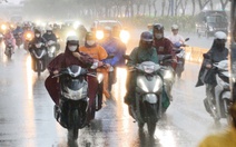 Nắng nóng ở TP.HCM và Nam Bộ giảm dần, mưa vừa và mưa to tăng lên