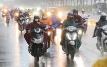 Nắng nóng ở TP.HCM và Nam Bộ giảm dần, mưa vừa và mưa to tăng lên