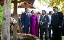 Tổng Bí thư, Chủ tịch nước Tô Lâm thăm khu di tích Bác Hồ ngay khi đến Thái Lan