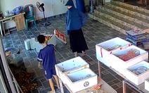Mẹ hóa thân ninja kiểm tra kỹ năng bán hàng con trai và cái kết cười xỉu
