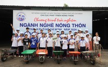 Hàng trăm học sinh TP.HCM háo hức làm diêm dân