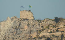 Israel tiến sâu vào Lebanon, cắm cờ lên thành cổ 900 năm tuổi