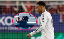 Mbappe giữa ‘tâm bão’: Cãi nhau, du hí cùng bạn gái, fan đòi đuổi