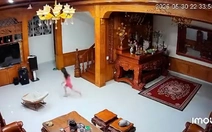 Khi bạn sợ ma nhưng lại bị bắt đi tắt đèn