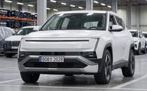 Hyundai Santa Fe mới dễ sửa phần đuôi gây tranh cãi, màn mới, ghế mới cao cấp hơn