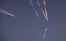 Iran tập kích các căn cứ Mỹ ở Trung Đông, Kuwait đóng không phận