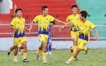 HLV Phạm Minh Đức lần thứ hai đưa Trẻ Hà Nội lên chuyên nghiệp