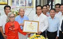 Chủ tịch UBND TP.HCM Nguyễn Văn Được thăm, chúc thọ người cao tuổi tiêu biểu