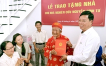Nhà nghiên cứu Nguyễn Đình Tư nhận căn hộ mới ở tuổi 106