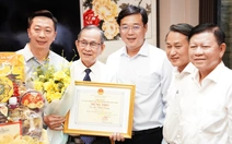 Lãnh đạo Thành ủy TP.HCM thăm, chúc thọ người cao tuổi tiêu biểu