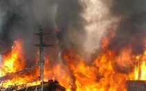 Bến Tre: cháy 3 tàu đánh cá, 5 người bị thương